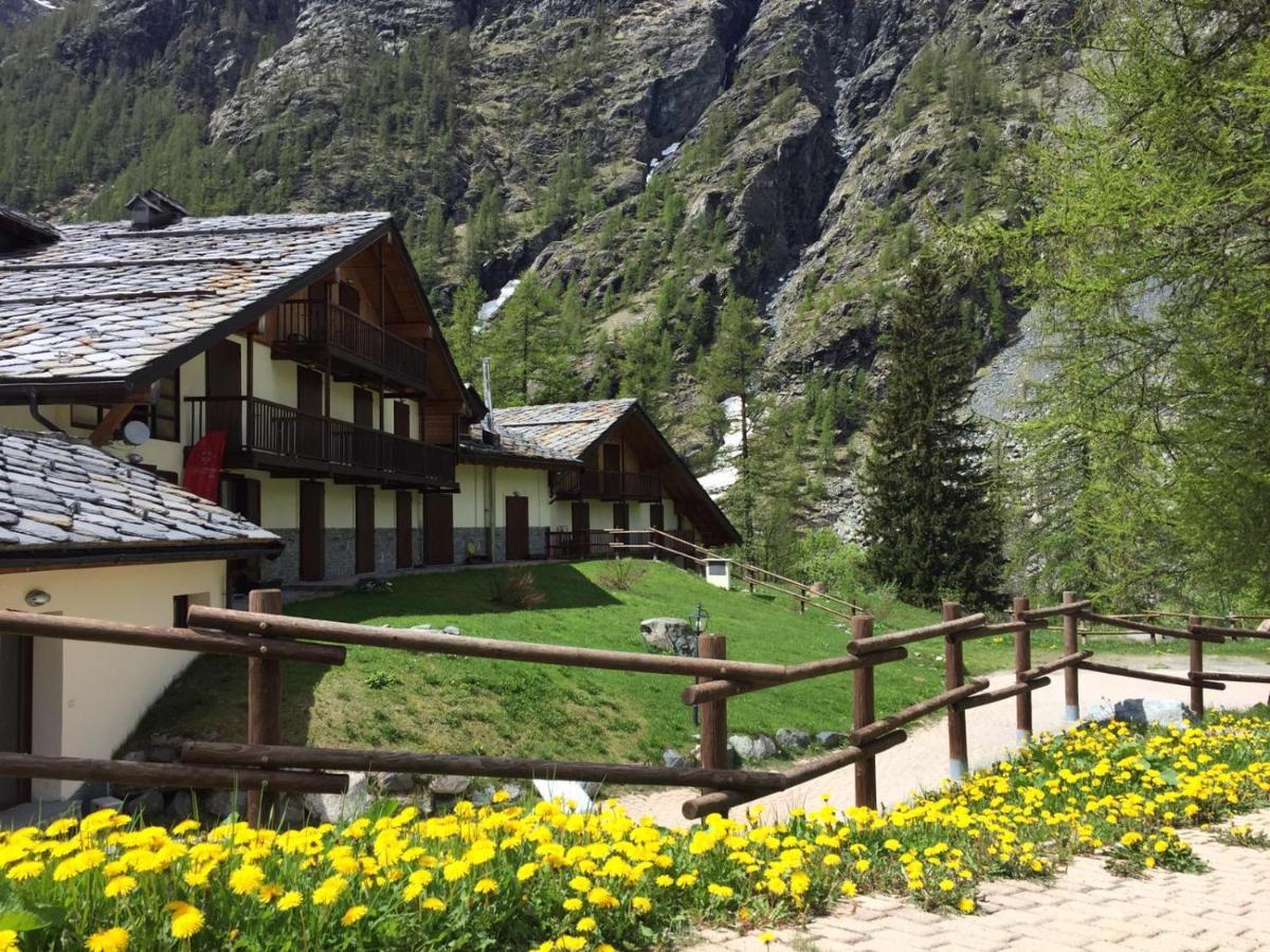 Residence Dei Walser Gressoney-la-Trinité Buitenkant foto