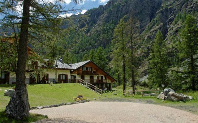 Residence Dei Walser Gressoney-la-Trinité Buitenkant foto